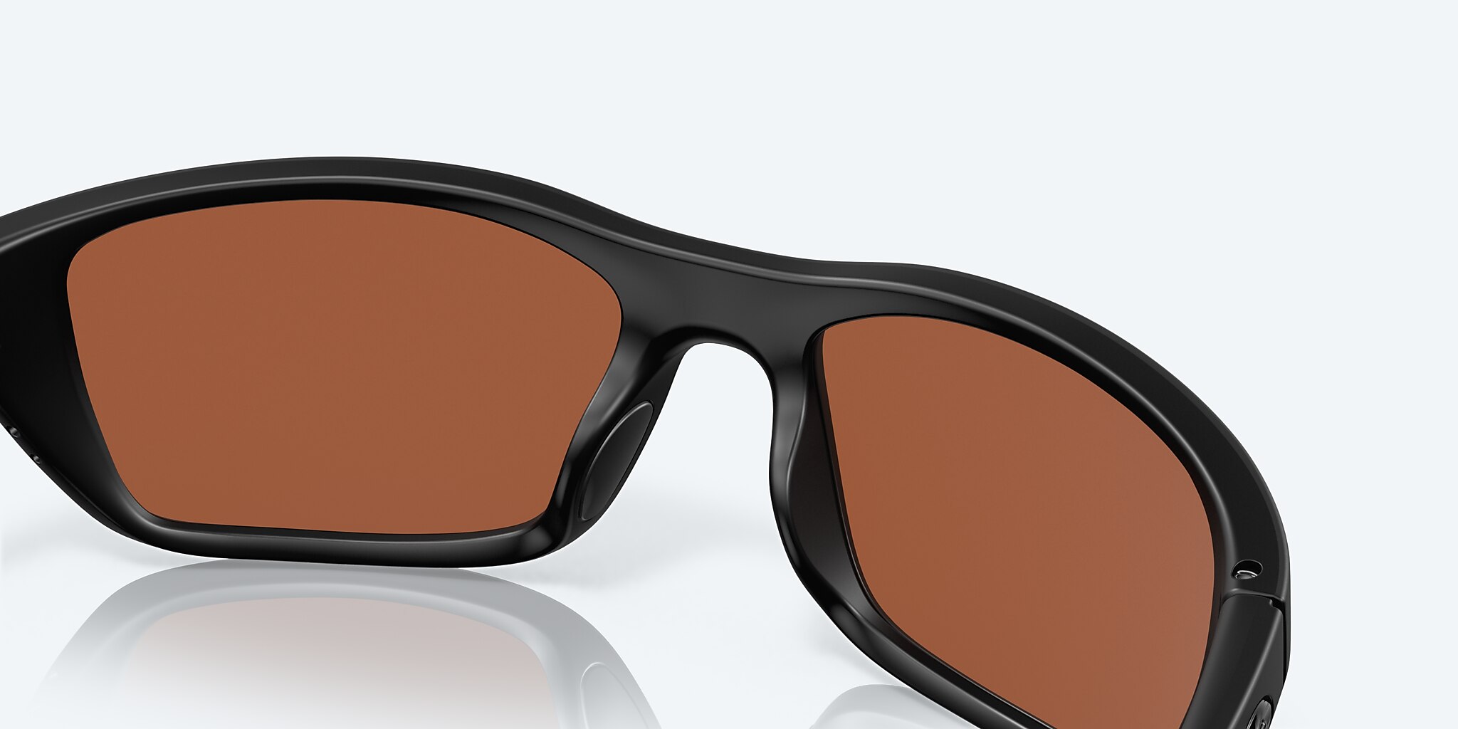 it is normal that left and right side of acetate holes sunglasses